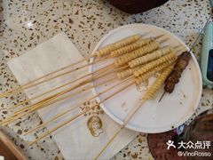 -小董哥烤串·爆汁大油边(故宫店)