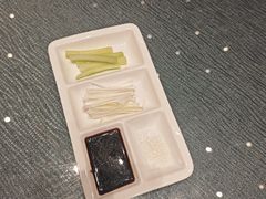 -凤凰园烤鸭店·唐山菜·传承花椒肉(老唐丰路店)
