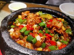 石锅馋嘴蛙-粤港湾砂锅粥·宵夜(宝龙店)