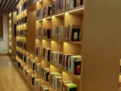 -漕河泾街道图书馆(漕河泾社区文化活动中心店)