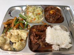 -上海市位育初级中学