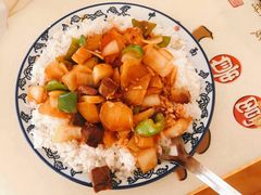 土豆烧牛肉盖饭-粗茶淡饭•陕菜•家常菜