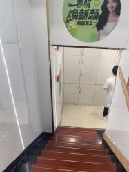 -苗医生专业祛痘·皮肤管理