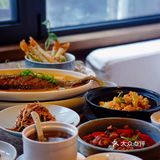 阳光暖一点，日子慢一点，愿你有饭亦有茶