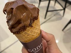 经典巧克力软冰激-GODIVA(国际金融中心店)