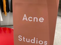 -Acne Studios(芮欧百货店)