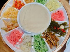 -怪噜范·老贵阳街头名小吃(汇金星力城店)