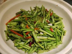 -侬佳蒸菜馆(听潮店)