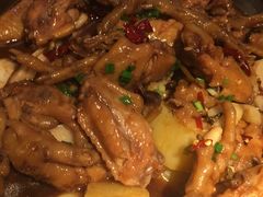 鸡翅煲-胖哥俩肉蟹煲(湖滨银泰in77店)