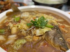得莫利炖活鱼-镜泊湖酒家(兴华街金鼎店)