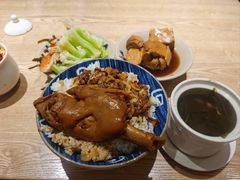-红猪卤肉饭(大西洋美食城店)