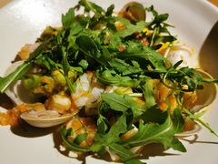温热海鲜沙拉配牛油果-Mercato莫卡多露台餐厅与酒吧(K11店)
