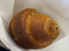 黑松露海盐卷-LANLIZI BAKERY(COSMO店)