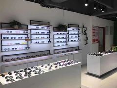 -现代眼镜批发城(台东三路店)