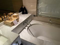-上海中航虹桥机场泊悦酒店