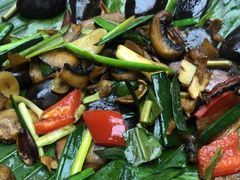 -云海肴·汽锅鸡·云南菜(天山百盛优客店)