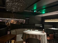 -左庭右院鲜牛肉火锅黑金店(陆家嘴中心店)