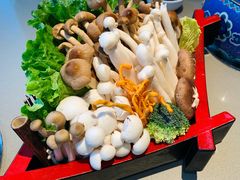 -享月汤皇·海鲜小火锅·聚会(曲江创意谷店)