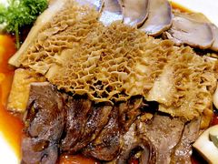 -鞍山大白鲨美食酒店