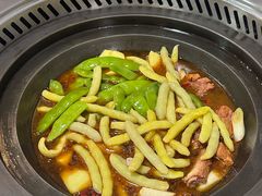 -哈尔滨烧烤·山河村铁锅炖(交大店)
