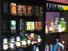 零售区-星巴克(杭州西湖银泰1F店)