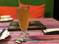 -香巴拉云南餐厅(华莱坞店)