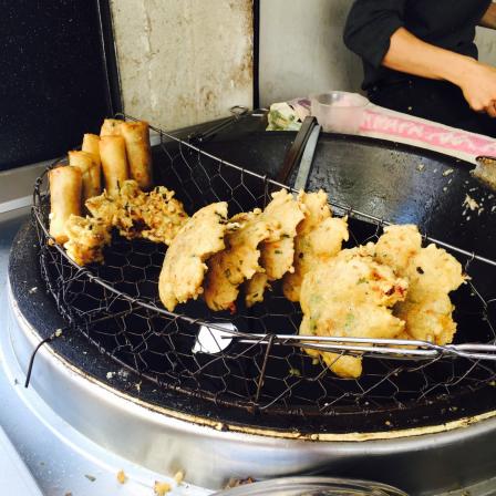 枫亭特色小吃-"本地朋友带我们来的,裂墙推荐之; 海蛎.