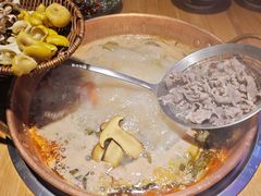 -洱火云南酸菜牛肉火锅(石景山当代商城店)