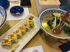 -一米空间·日式料理(逗号立方店)