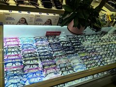 -新视达眼镜店·蔡司·依视路(名镜苑店)