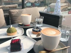 靠窗位-UNI UNI(环亚凯瑟琳店)