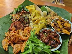 -亚龙湾亚泰商业街