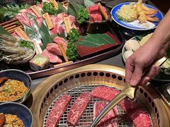 -铭牛烧肉·和牛海鲜自助(高新月牙湖店)