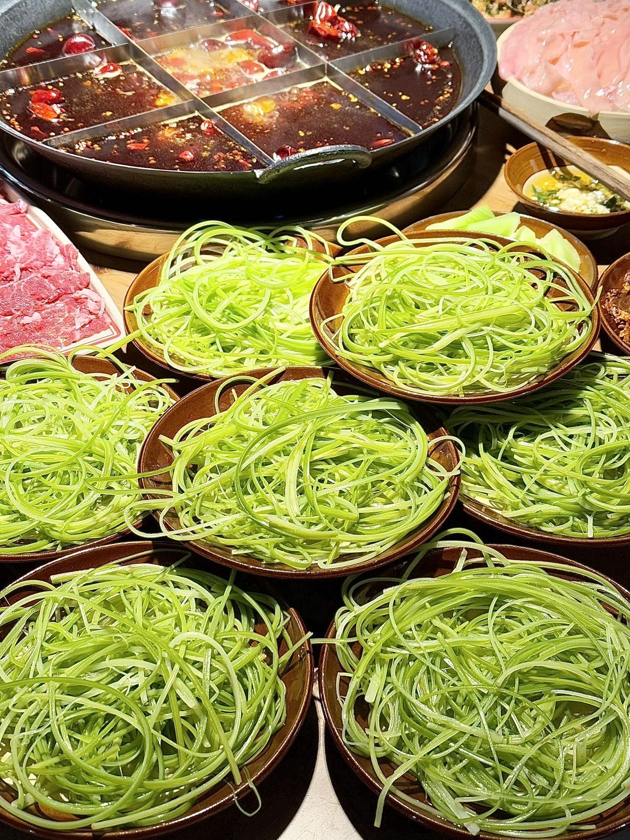 破防了!家人们,这个野菜丝好吃si啦
