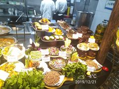 自助取餐区-天天鱼港