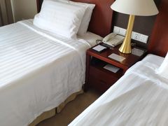 -汕尾巴黎半岛酒店