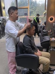 -韩国李知恩形象设计