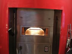 -城市大道红炉披萨烘焙坊