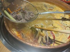 -洱火云南酸菜牛肉火锅(石景山当代商城店)