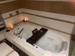 -美肤盾祛痘·问题肌头疗管理中心