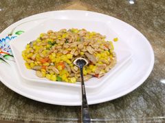 -东豪园林海鲜酒家(南港路辅路店)