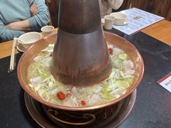 -果松木炭酸菜铜火锅·外婆参鸡汤