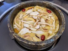 -南渝食府.墨脱石锅松茸鸡