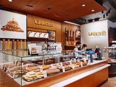 面包甜点陈列柜-Laderach 莱德拉(上海环贸iapm店)