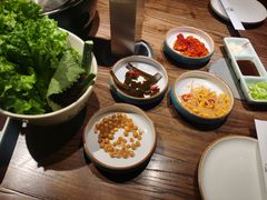 -明洞阿姨·韩式酱蟹烤肉·创意料理(三元桥店)