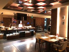-BLU 全日制餐厅(上海安曼纳卓悦酒店)