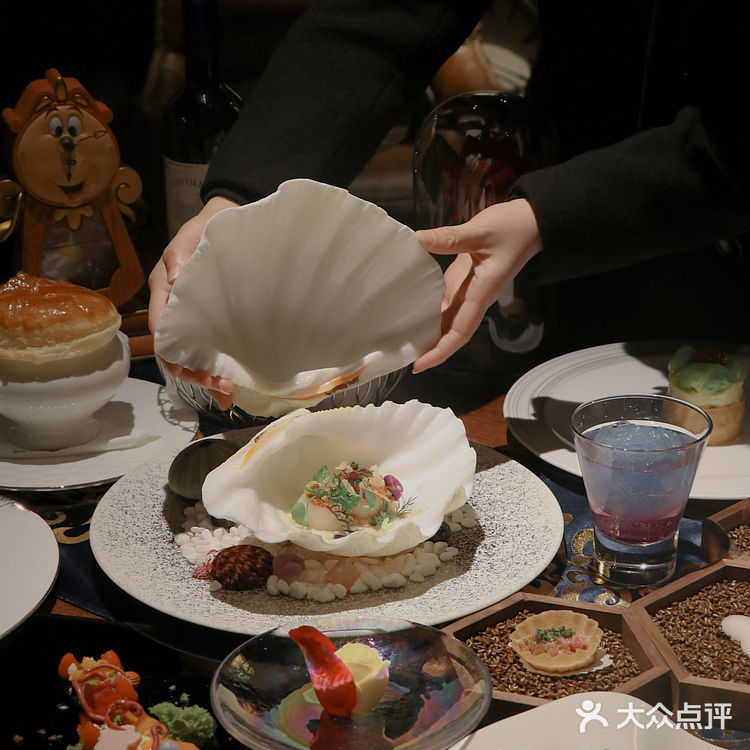 南京| 首家童话主题西餐🍽公主们快回家📣
