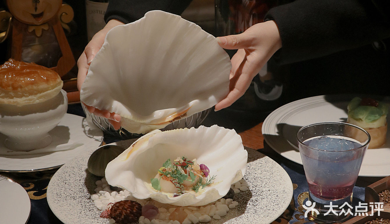 南京| 首家童话主题西餐🍽公主们快回家📣