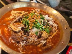 -张翻越·川渝冒菜·武汉黑鸭煲(城北万象城店)