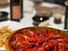 -肥肥虾庄·金牌油焖大虾(汉街SKP店)